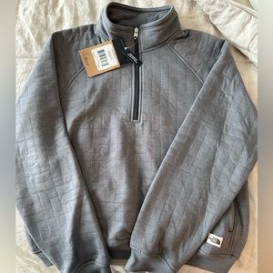 Women’s north face quarter zip